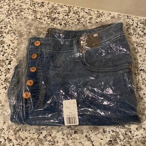 New in bag! Express size 18S curvy - Skinny Mid Rise